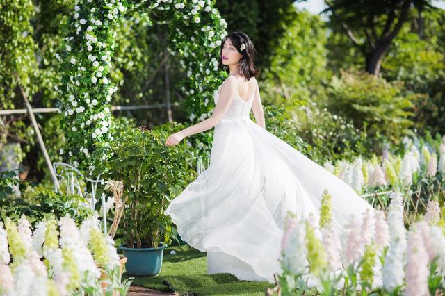 厦门植物园带你走进森系婚纱照,如梦如幻美献给喜欢森系的准新娘