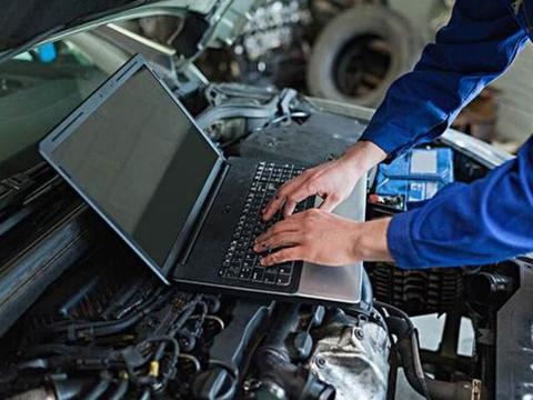 买一辆低配车，然后自己加装配置，这么做划算吗？