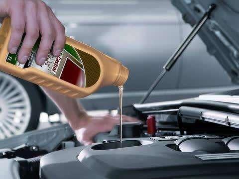 做保养多的机油要不要带走？肯定要！钱都花了东西为什么不要！