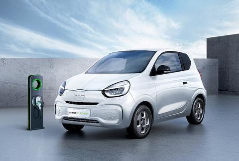 售价5.99万元，续航260KM，这款小萌车会是你的代步首选吗？