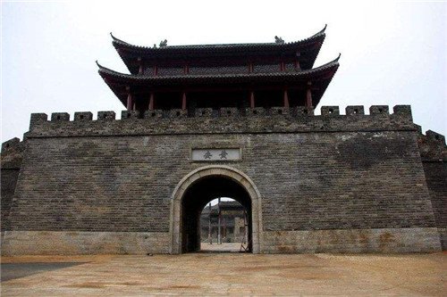 古代城门都是木门,士兵攻城为何不用火攻