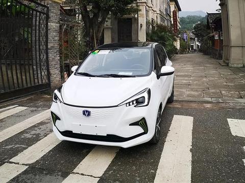 长安新能源E-Star配置曝光，将推两款车型