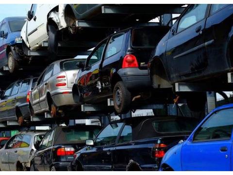 “私家车”强制报废时间敲定，你的爱车还能用几年？车主：心凉凉