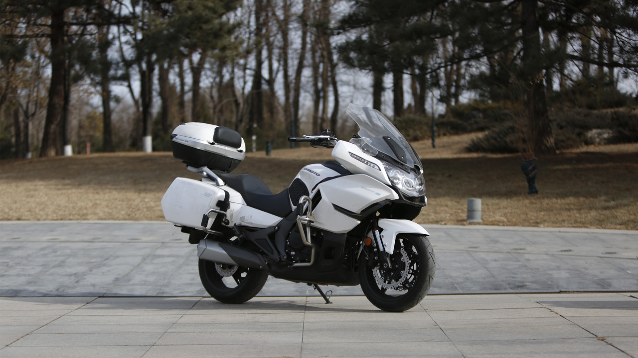 月薪3500和月薪35000的摩旅神车有啥不一样?