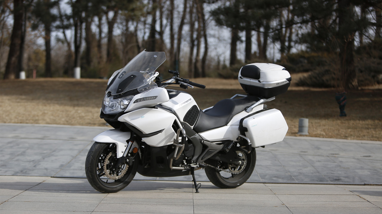 月薪3500和月薪35000的摩旅神车有啥不一样?