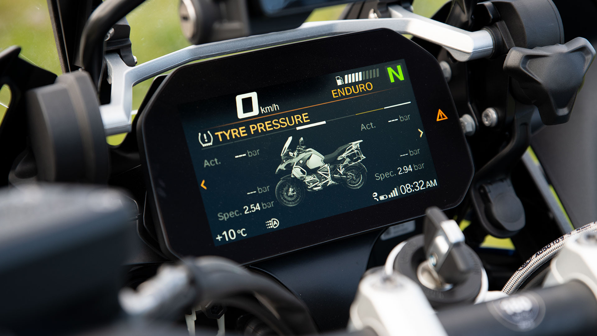 月薪3500和月薪35000的摩旅神车有啥不一样?