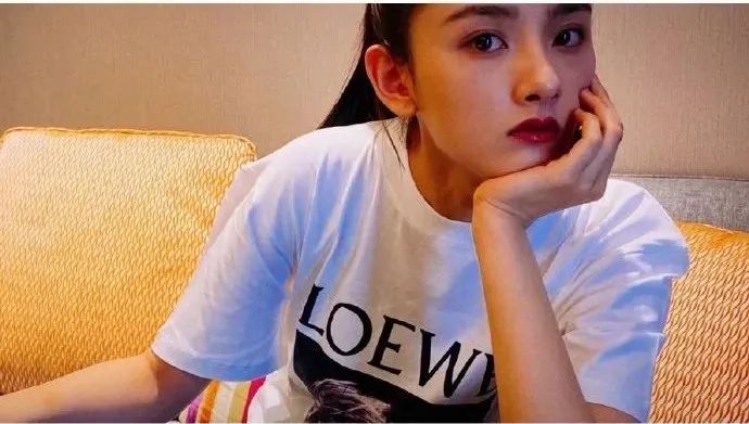 特殊时期,终于看见爱豆“宅家”的真实私服了