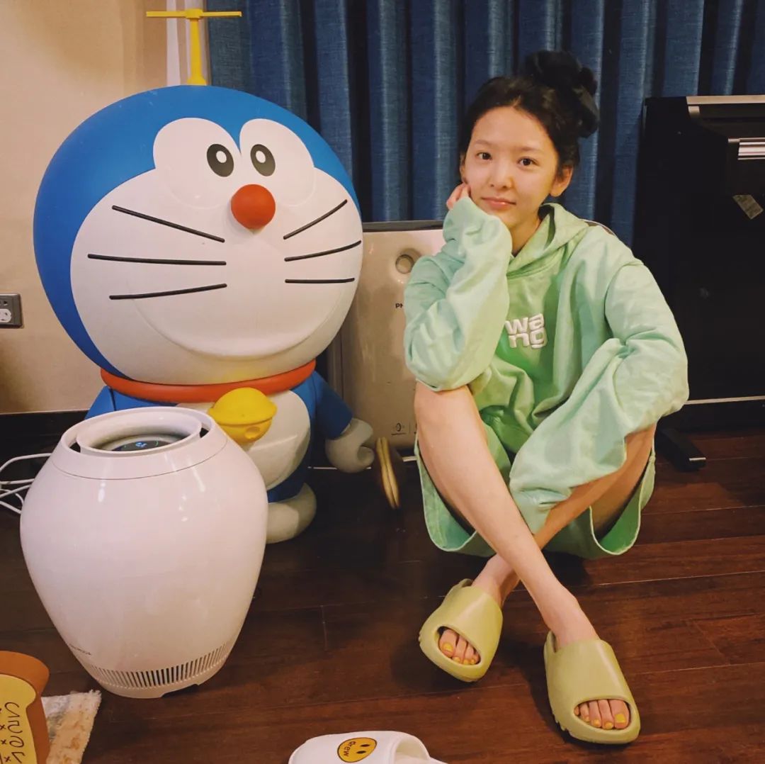 特殊时期,终于看见爱豆“宅家”的真实私服了