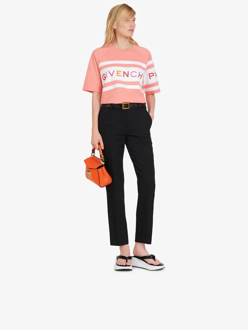 特殊时期,终于看见爱豆“宅家”的真实私服了