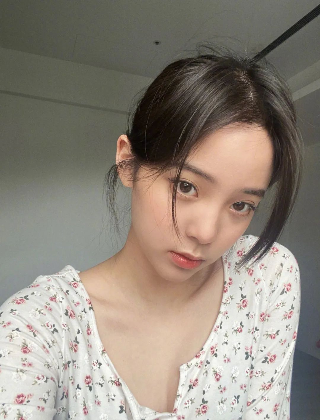 特殊时期,终于看见爱豆“宅家”的真实私服了