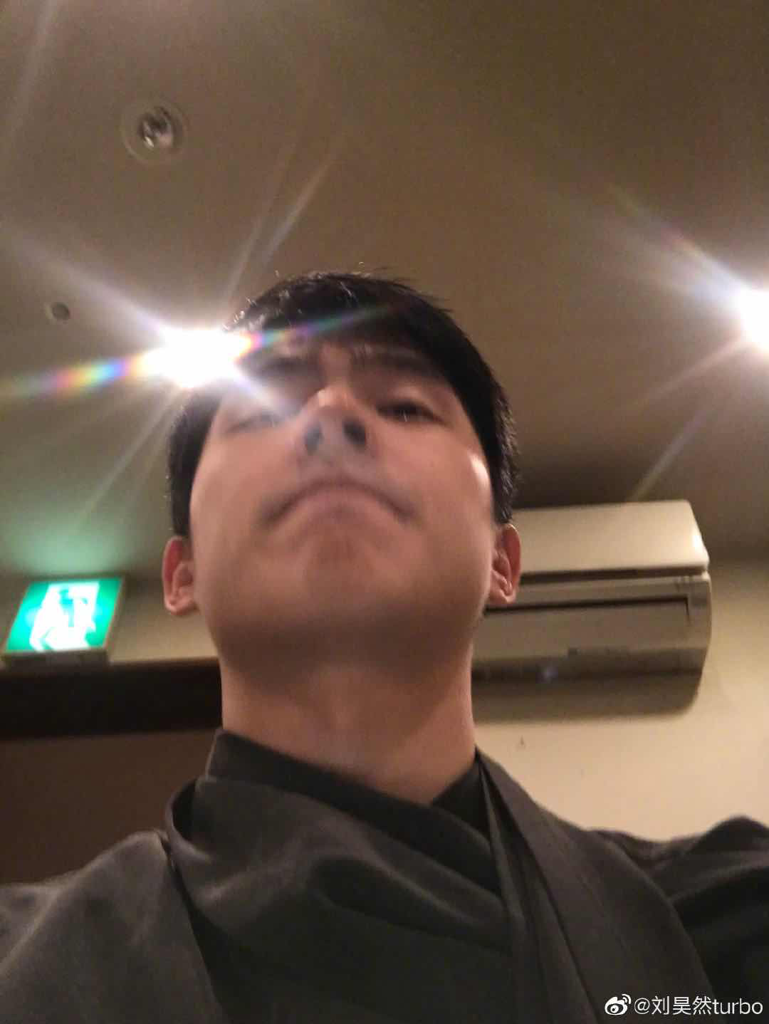 跟刘昊然在同一个微信群是什么体验?快来听他分享自拍技巧!