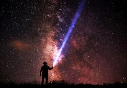 宇宙与人类的探讨