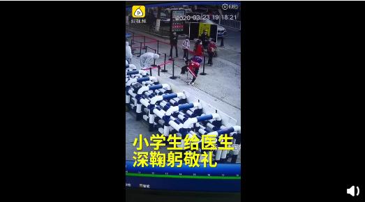 泰国回国女子拒绝隔离破口大骂:“你要脸吗?” 泰国回国女子拒绝隔离破口大骂:“你要脸吗?”