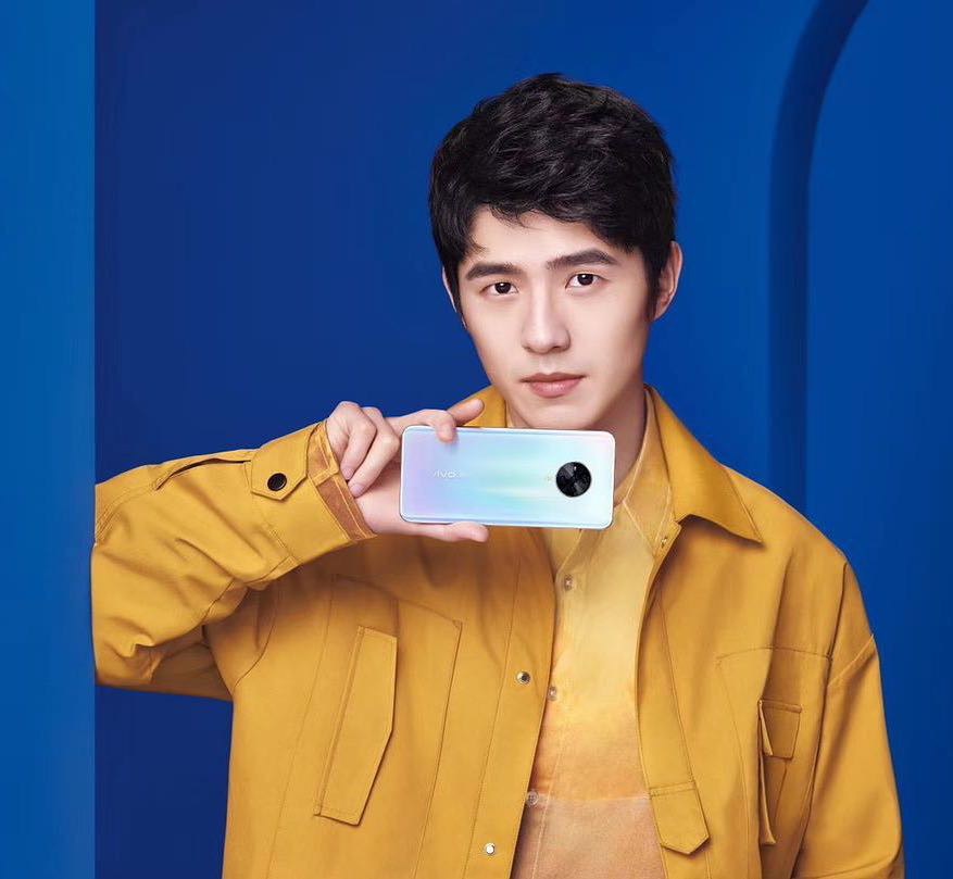 跟刘昊然在同一个微信群是什么体验?快来听他分享自拍技巧!