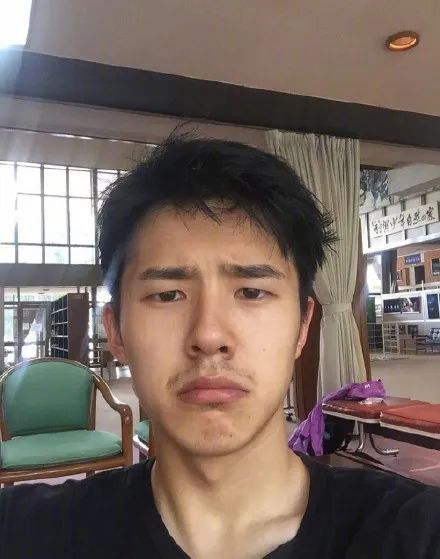 提到娱乐圈自拍黑洞,刘昊然必须榜上有名!