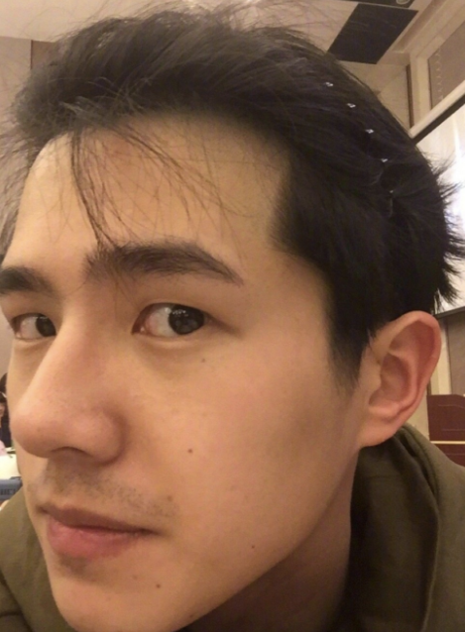 提到娱乐圈自拍黑洞,刘昊然必须榜上有名!