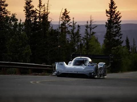 每天车闻： 一汽丰田王刚调回集团主抓红旗