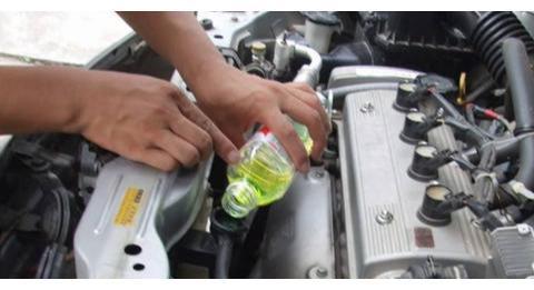 车内三种液体要及时更换，不注意这些小细节，迟早吃亏