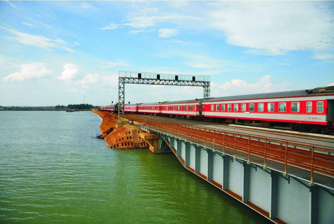 没有桥从广州到海南的火车到底是怎么过海的今天告诉你