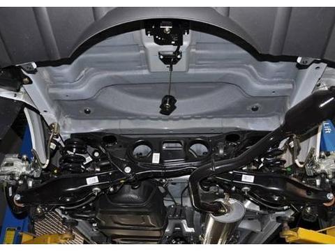 新车给发动机装护板，到底是利还是弊？现在了解还不晚