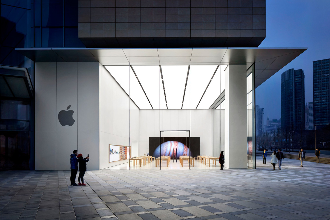 苹果宣布关闭全美所有apple store零售店,5月决定是否