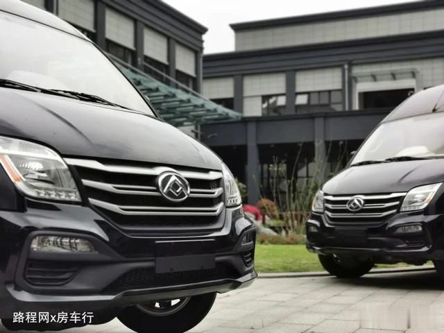 沉稳内敛风的盟旅大通房车,国六自动档,两种布局,19.8万起售