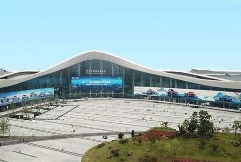 为刺激销量成都车展提前，人群聚集如何防范？