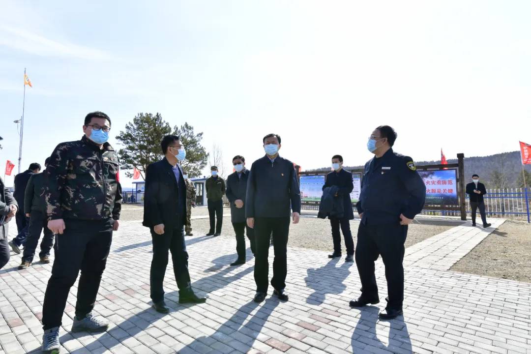 大兴安岭地委副书记行署专员张宝伟深入韩家园林业局调研指导