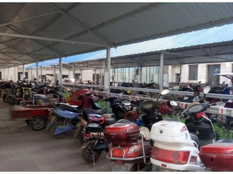 电动车电瓶寿命将尽先别换新，修车工教你两招，花几块钱自己搞定