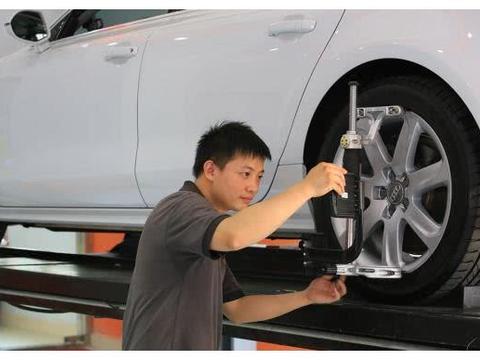 不想车“减寿”，这4个地方务必勤更换，老司机：都是经验