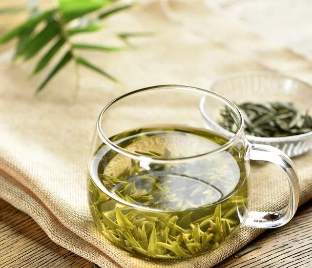绿茶可能是治疗肿瘤的有效方法 1 绿茶制剂可能是治疗肿瘤的有效方法