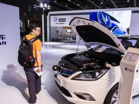 第一批吃螃蟹，买新能源汽车的车主们，现状如何？心中难免打鼓