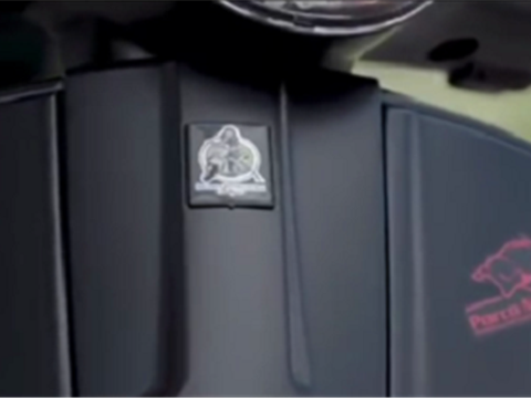 改“氮气加速”的Vespa，排量278CC，4秒破百，号称“最速踏板”