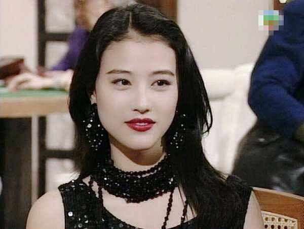 因不愿照顾公公被离婚,今前夫三婚儿子也快成年,她却仍然单身