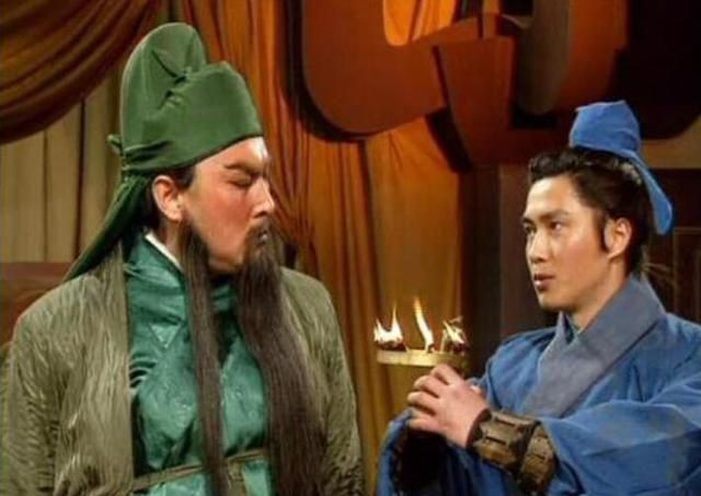 张飞的儿子张苞，实力究竟怎样，为何他的死令诸葛亮吐血晕倒