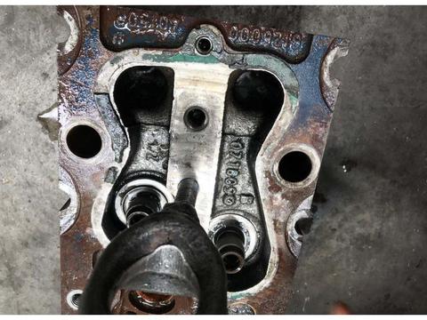 “拉高速”可以除积碳？老司机：教你两个土方法，积碳全跑光