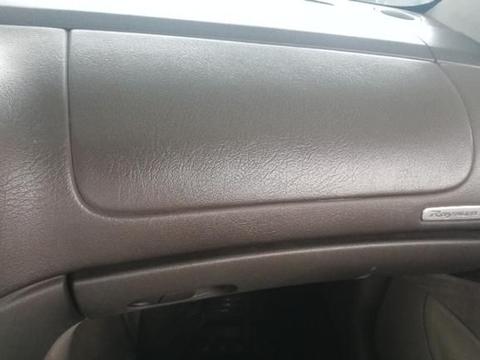 夏季车子暴晒在太阳下，哪些地方最容易被晒坏！有些很危险！