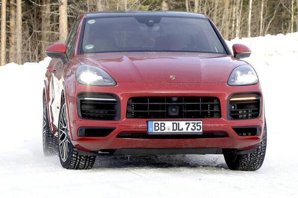 “假排气”将被删除 保时捷Cayenne Coupe GTS谍照曝光年内亮相