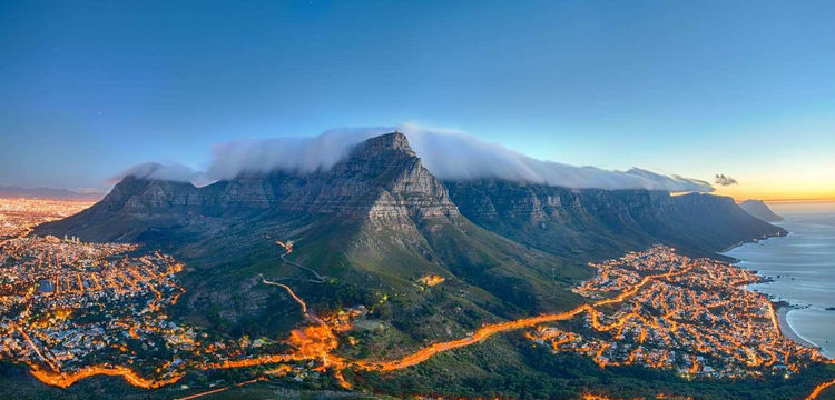 table mountain,christ the redeemer 【桌山;塔布尔山(table mountain)】海拔1085米,位于南非开普敦.