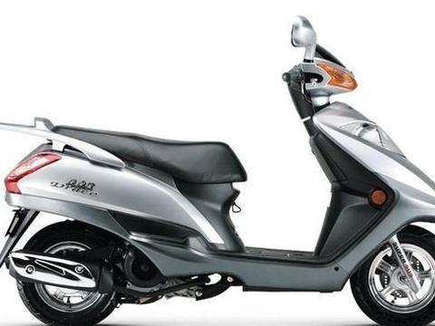 车友问，125踏板车跑了4万多公里，哪些部件需要更换？