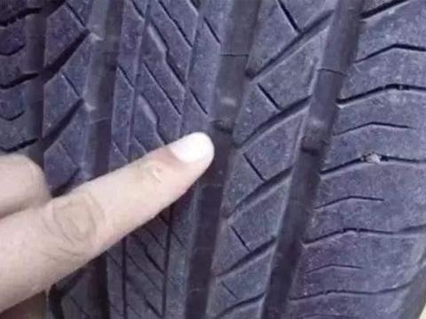 爆胎很危险，记住下面4条，提前做好轮胎保养准备