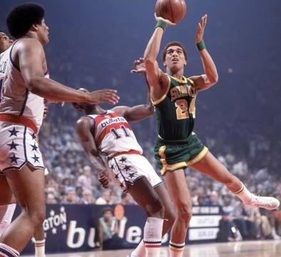 97年评选的50大巨星有多大水分? 谁有争议