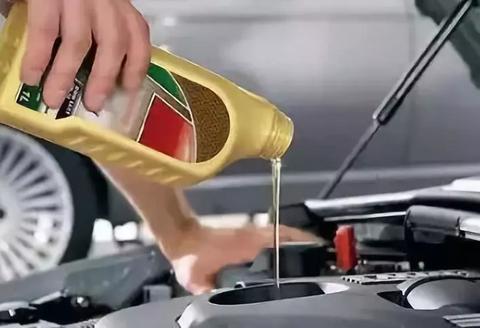 汽车5000公里更换机油？一个骗了国人十几年的假话！