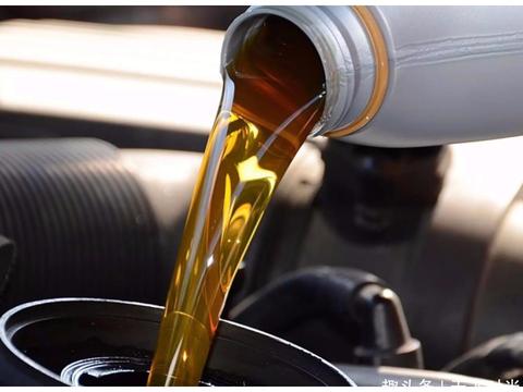 机油五千公里换一次？车主“献身”测试：1万公里不换会咋样？