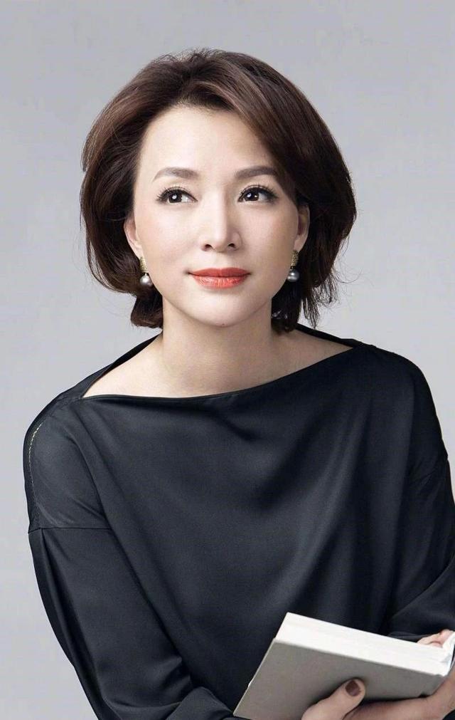 岁月不败美人颜 董卿46岁还是那么优雅 网友 中国式女性魅力