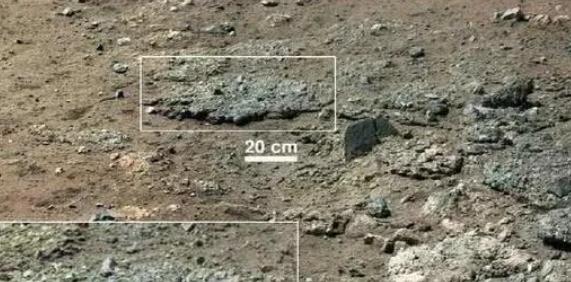 火星发现人为刻画石板，科学家：也许在30亿年前，这里一片繁华