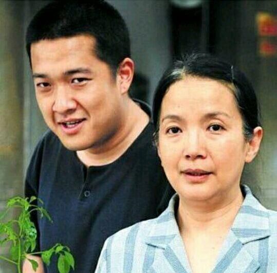 张丰毅为何与吕丽萍离婚?为什么不参加儿子的婚礼?