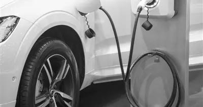 安全性是先进性的前提 新能源汽车电池升级“在路上”