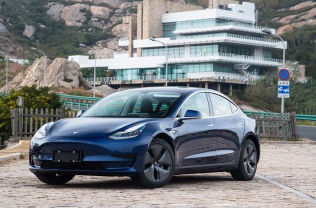 特斯拉长续航版，能跑668公里不到34万，这就是大佬的实力