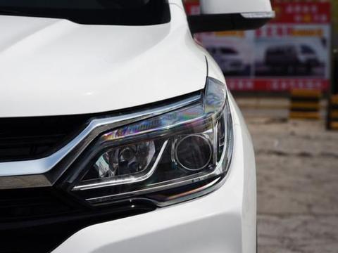 便宜的合资7座SUV，标配10英寸大屏，油耗才4毛，售价7万出头